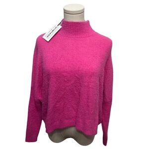 NWT For the Republic crop, soft fuzzy pink sweater - size M